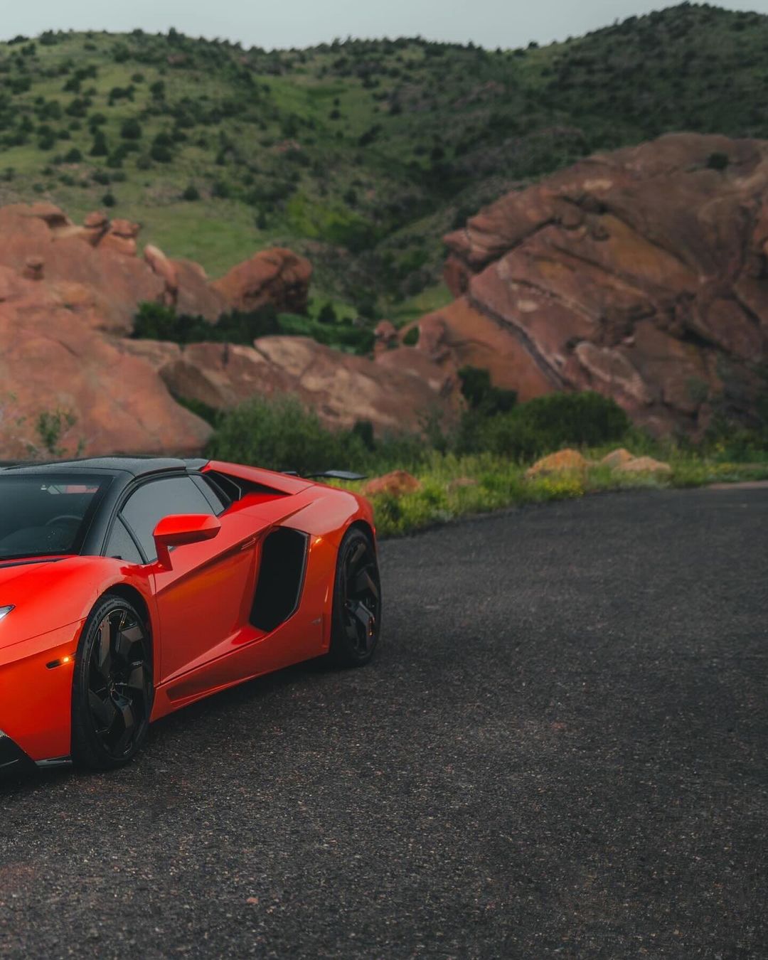 Red Lamorghini Photo 8